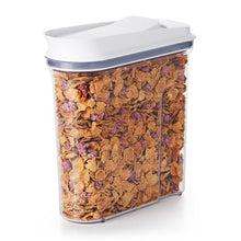 Load image into Gallery viewer, Pop Medium Cereal Dispenser 3.4 Qt.
